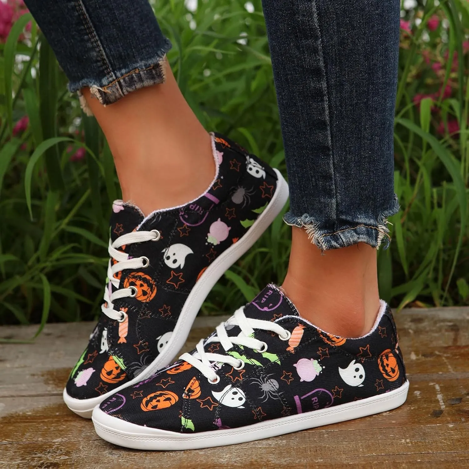 Crzidha Halloween Shoes for Women,Womens Funny Canvas Pumpkin Sneakers Low Top Lace Up Halloween Print Sneakers Lightweight Stylish Pumpkin Flats Casual Party Slip On Loafers Cute Fall Print Shoes