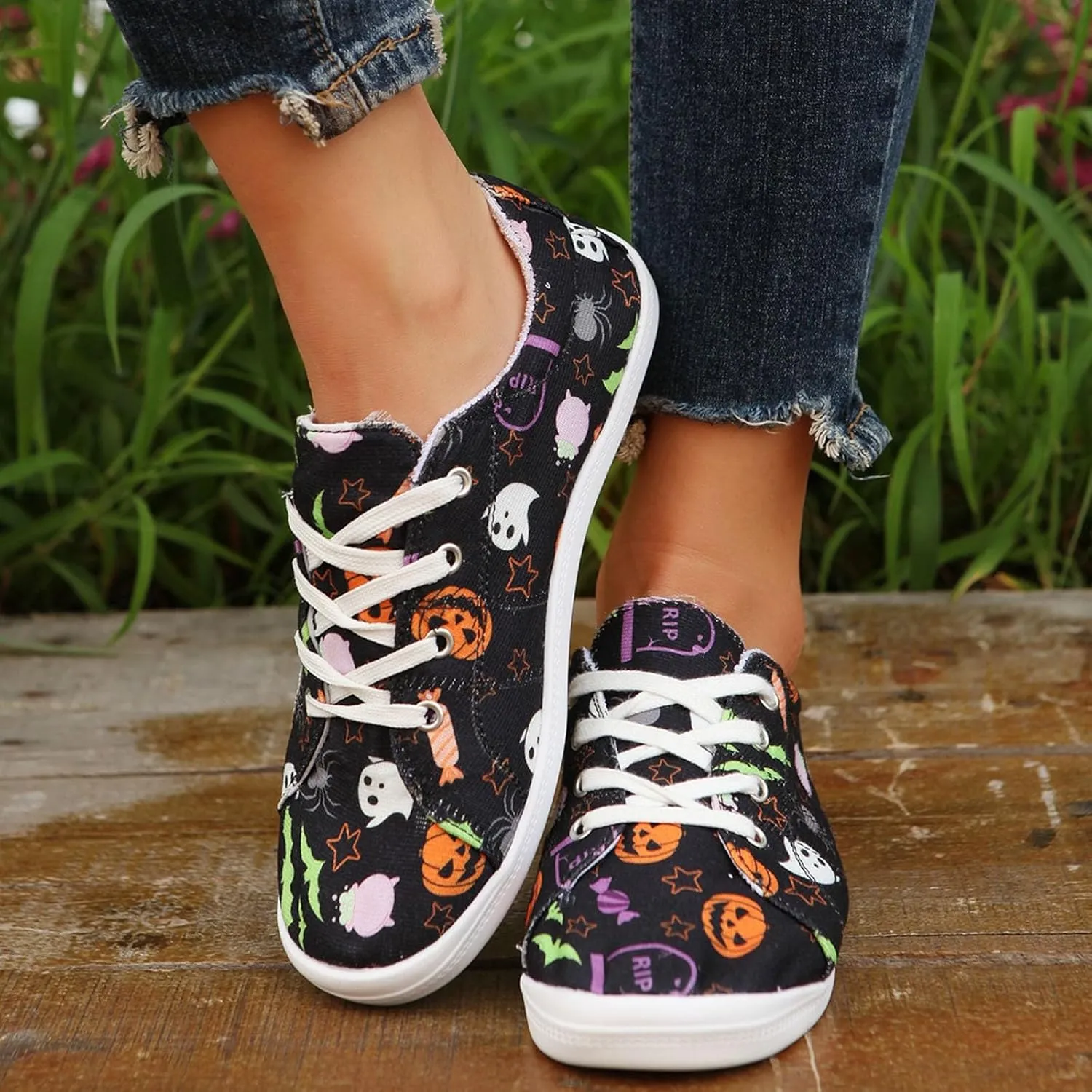 Crzidha Halloween Shoes for Women,Womens Funny Canvas Pumpkin Sneakers Low Top Lace Up Halloween Print Sneakers Lightweight Stylish Pumpkin Flats Casual Party Slip On Loafers Cute Fall Print Shoes