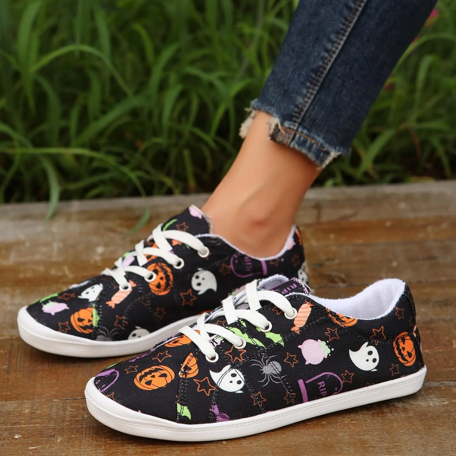 Crzidha Halloween Shoes for Women,Womens Funny Canvas Pumpkin Sneakers Low Top Lace Up Halloween Print Sneakers Lightweight Stylish Pumpkin Flats Casual Party Slip On Loafers Cute Fall Print Shoes