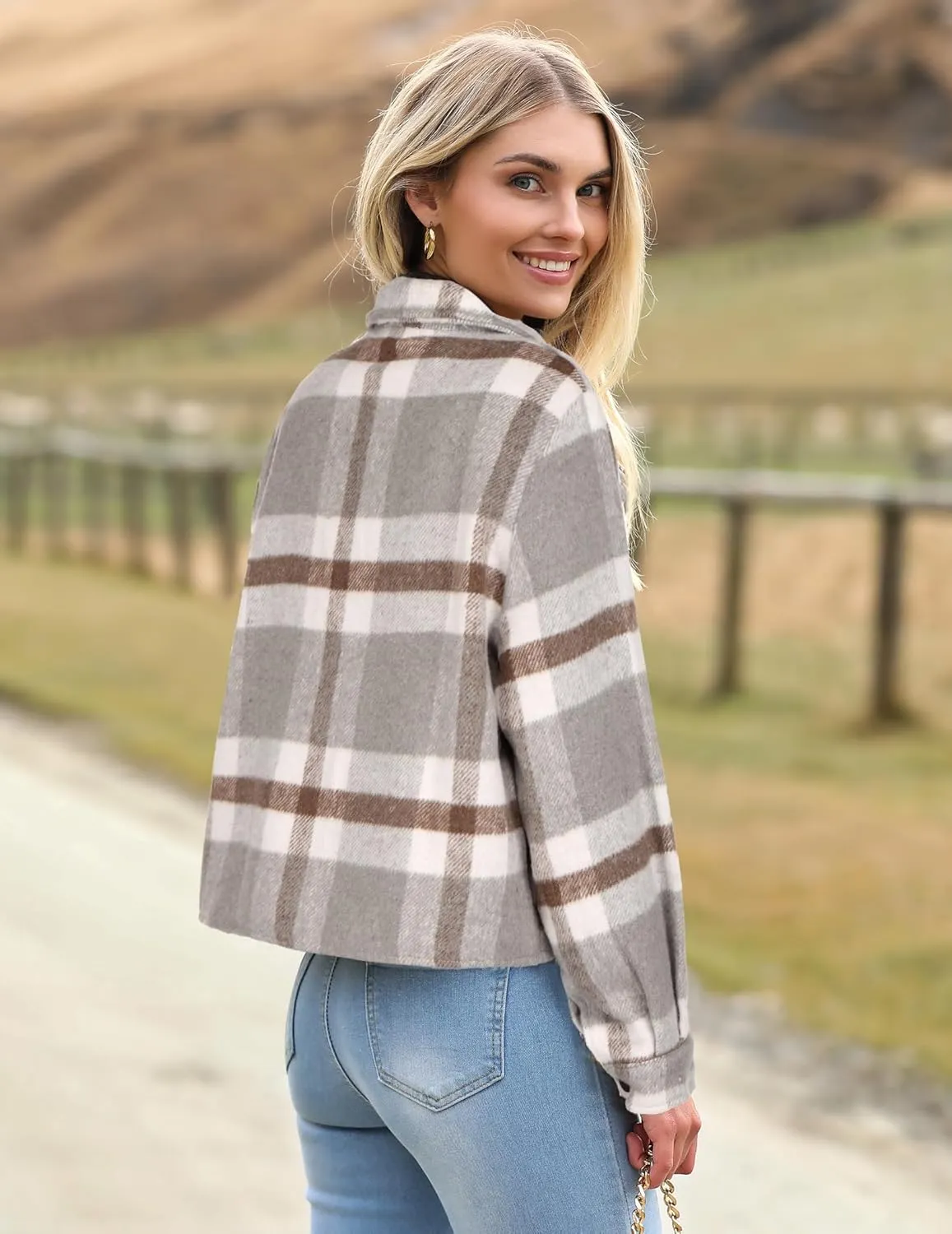 HOTOUCH Womens Flannels Fall Cropped Shacket Plaid Jacket Long Sleeve Button Down Coat 2024 Fall Fashion Trendy Outfits