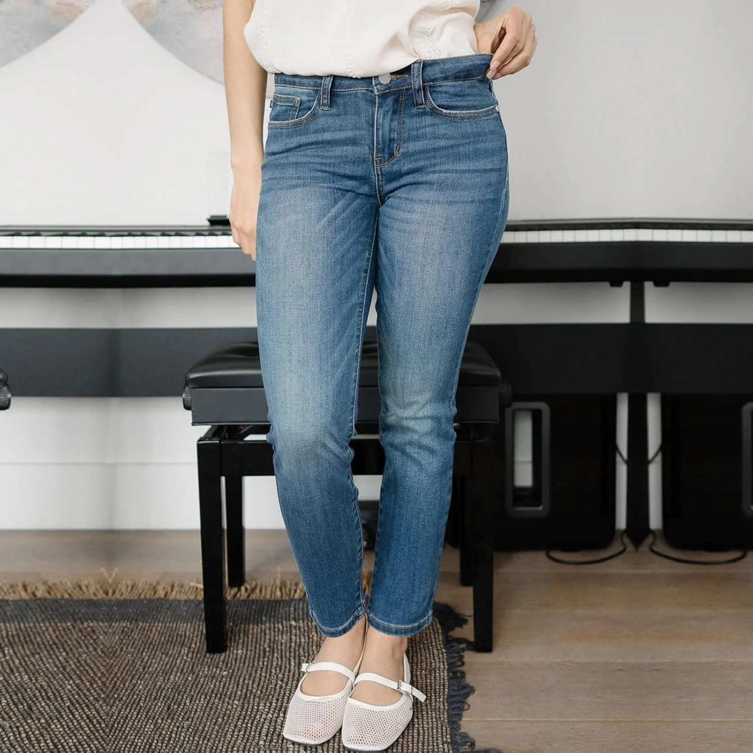 Stretchy Jeans for Women Trendy Mid Waist Wash Straight Leg Jeans Relaxed Fit Vintage Boyfriend Denim Pants with Pockets