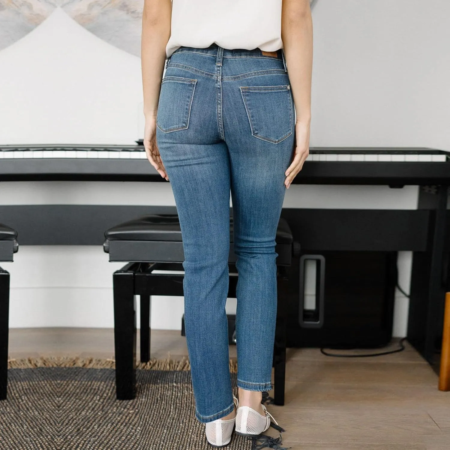 Stretchy Jeans for Women Trendy Mid Waist Wash Straight Leg Jeans Relaxed Fit Vintage Boyfriend Denim Pants with Pockets
