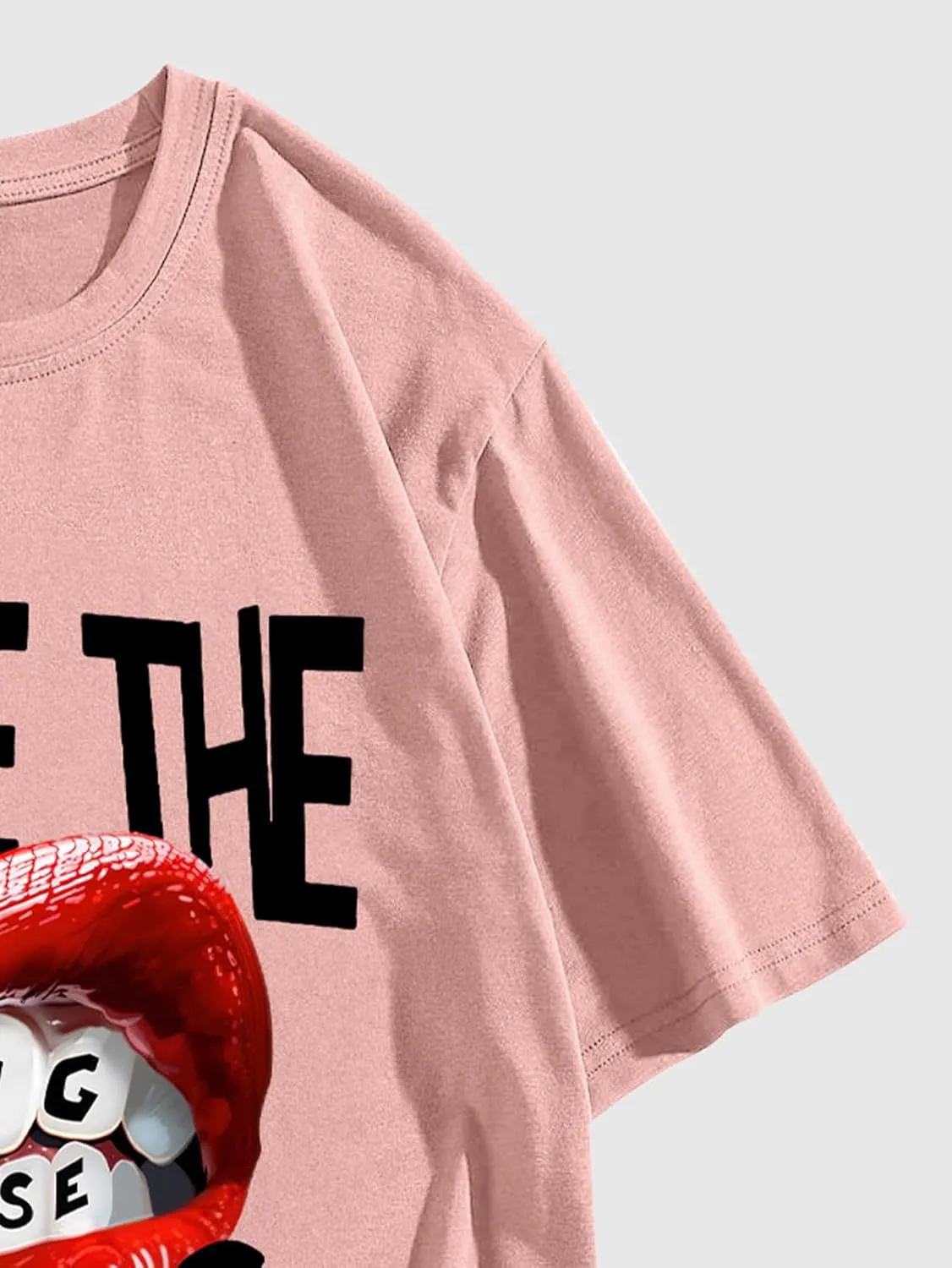 Verdusa Women's Lip Graphic Print Drop Shoulder Hiphop Tees Oversized Y2k T Shirts