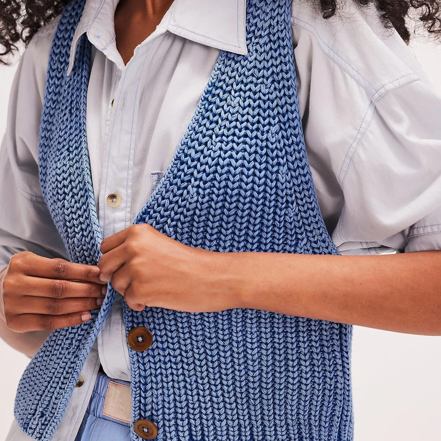 Women Button Up Ribbed Knit Crop Sweater Vest Sleeveless Solid Slim Fit Deep V Neck Cropped Vest Cardigan