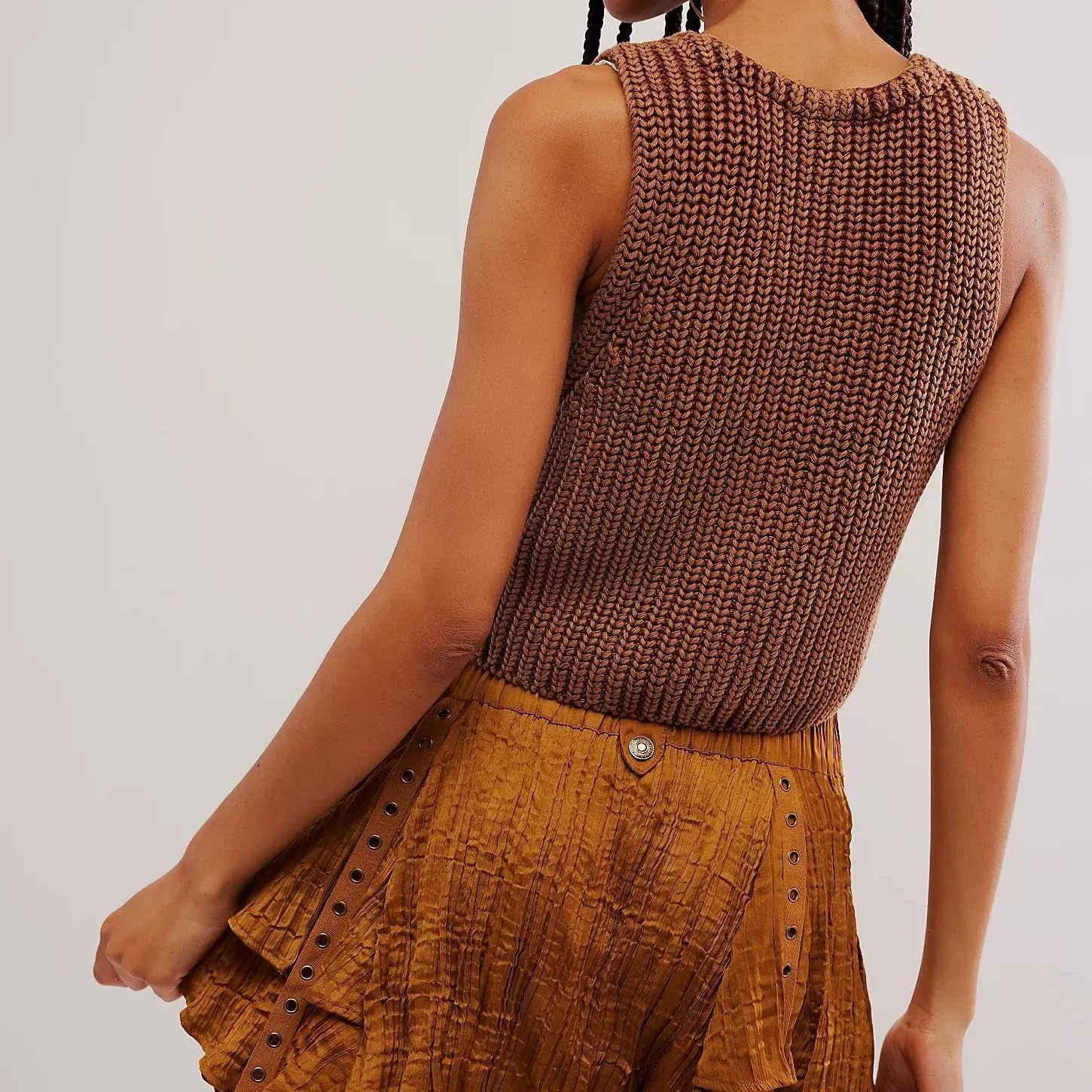 Women Button Up Ribbed Knit Crop Sweater Vest Sleeveless Solid Slim Fit Deep V Neck Cropped Vest Cardigan
